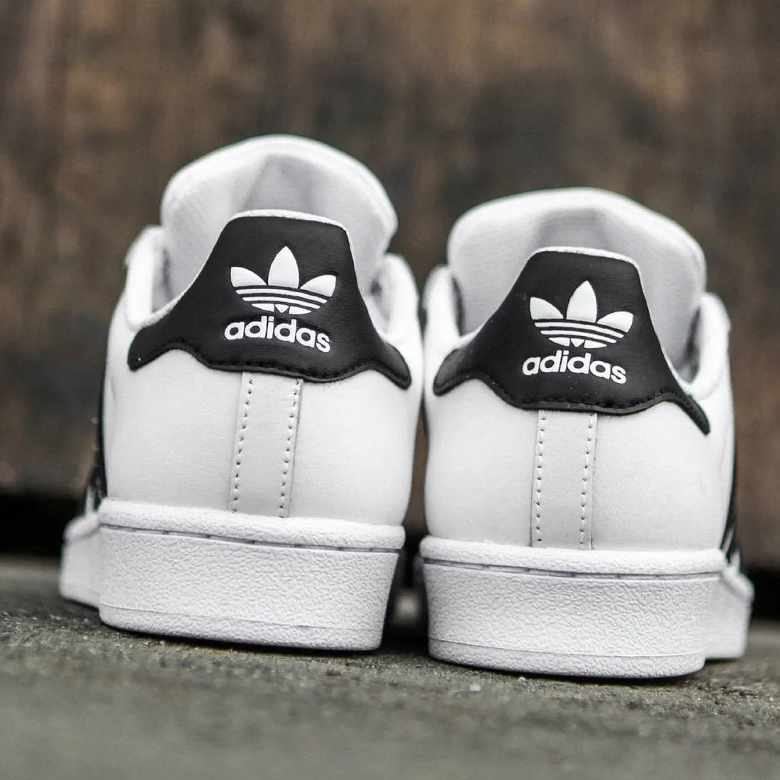 Adidas Big Kids Superstar (white / core black / running white ftw)