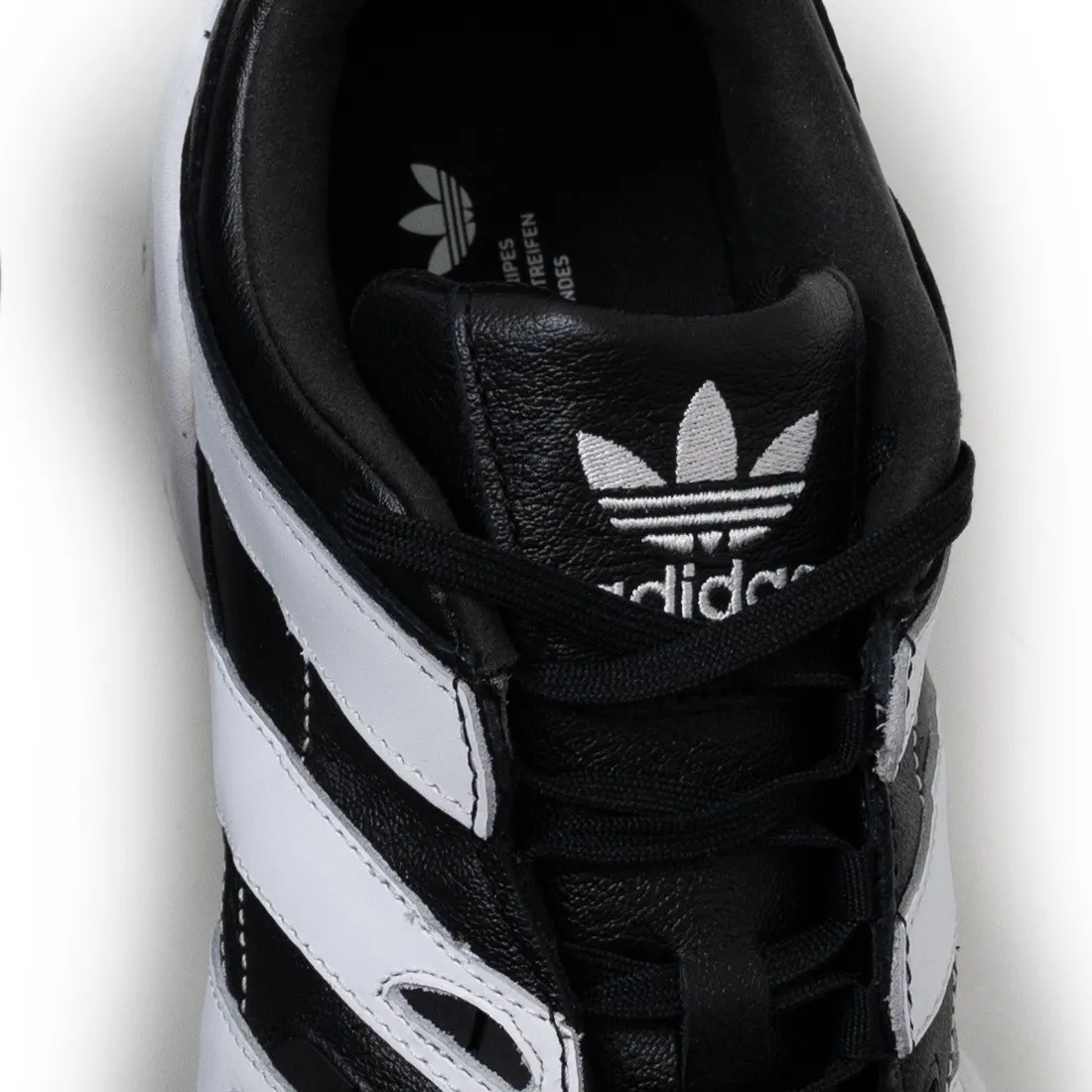 Adidas Men Predator XLG (black / ftwr white / core black)