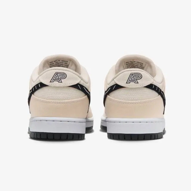 Albino & Preto x Nike Dunk Low SB (Jiu-Jitsu/ Fossil/ Bl...