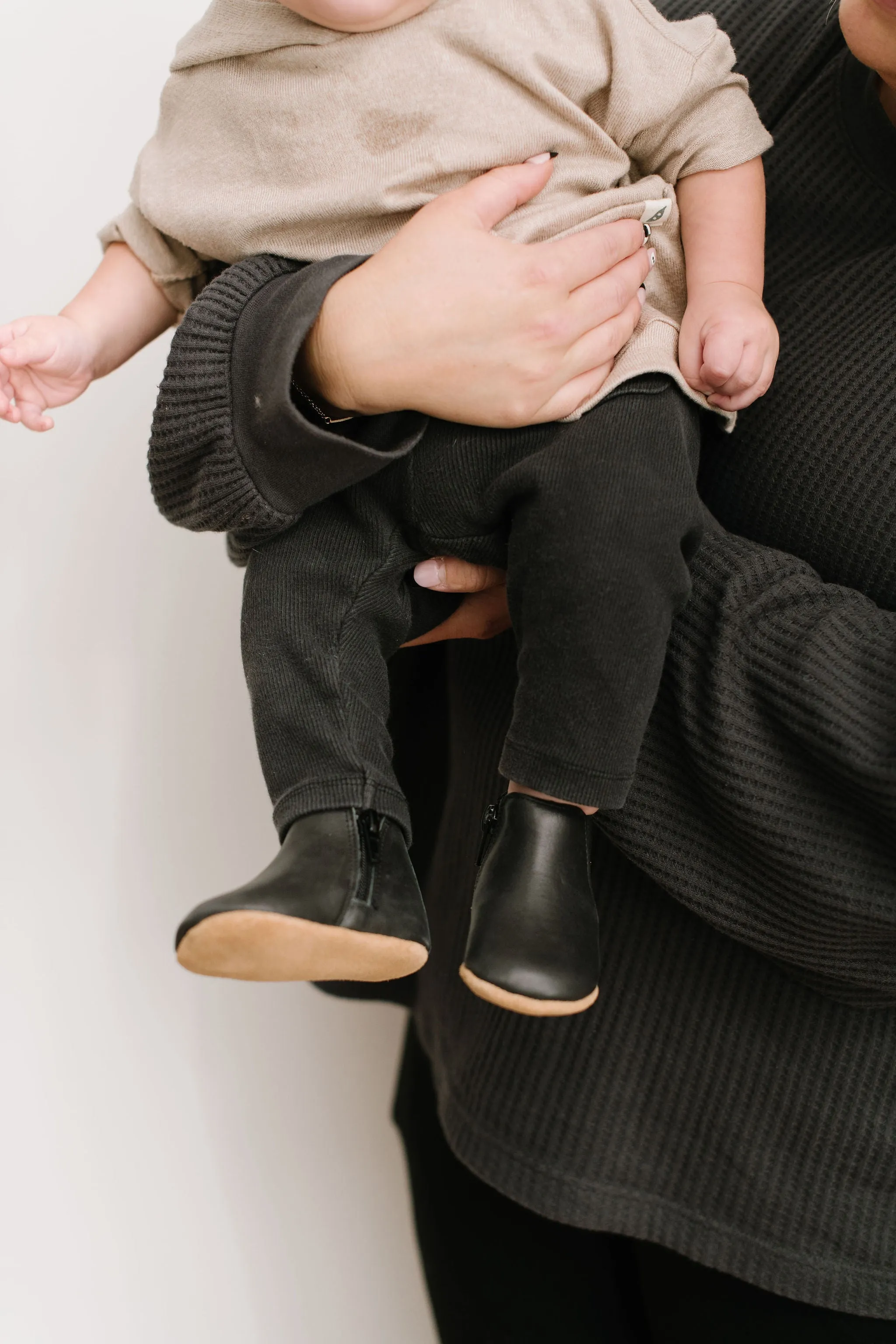 Black - Chelsea Boot - Soft Sole