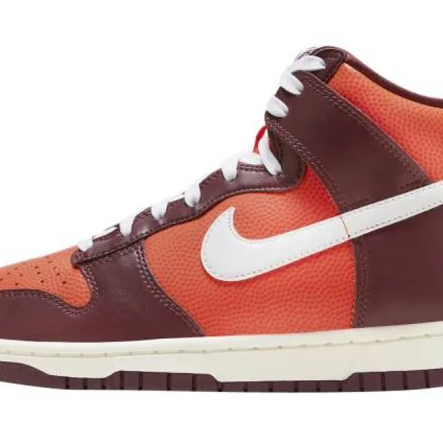 Nike dunk high wmns be true to her school