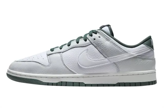 Nike dunk low photon dust vintage green