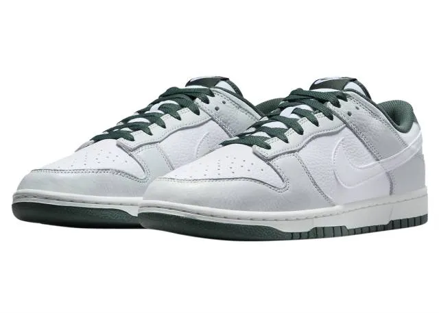 Nike dunk low photon dust vintage green