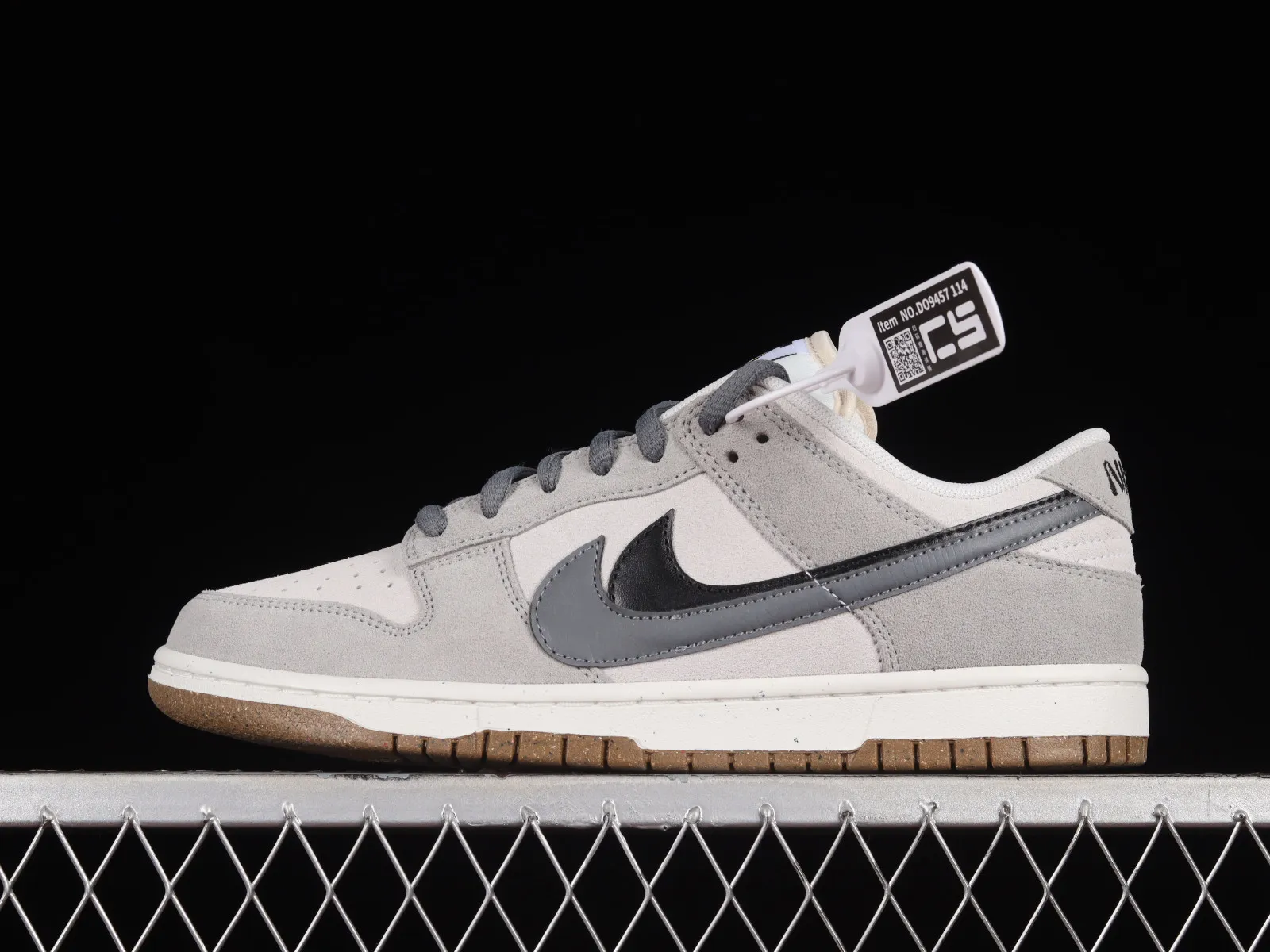 Nike SB Dunk Low 85 Light Grey Black Gum DO9457-114