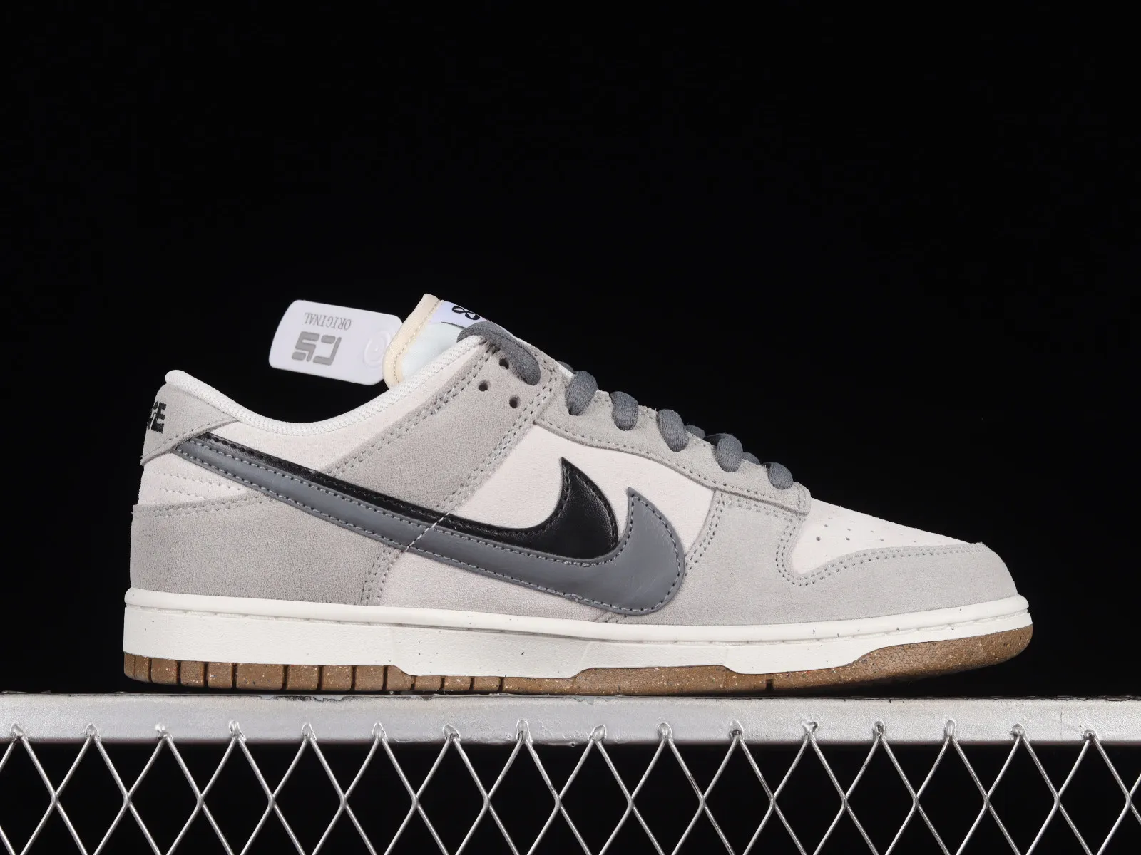 Nike SB Dunk Low 85 Light Grey Black Gum DO9457-114