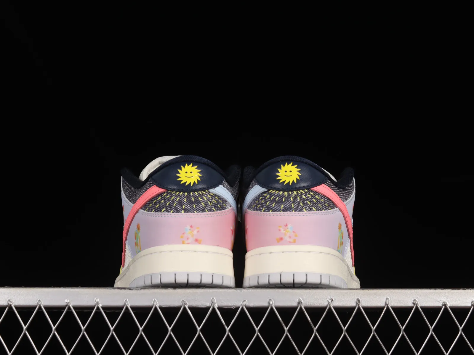 Nike SB Dunk Low Be True Multi-Color DX5933-900