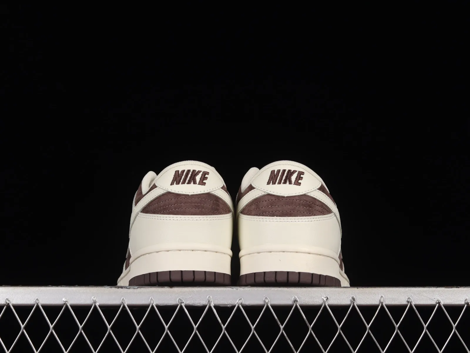 Nike SB Dunk Low Coffee Cream White Red DN0068-226