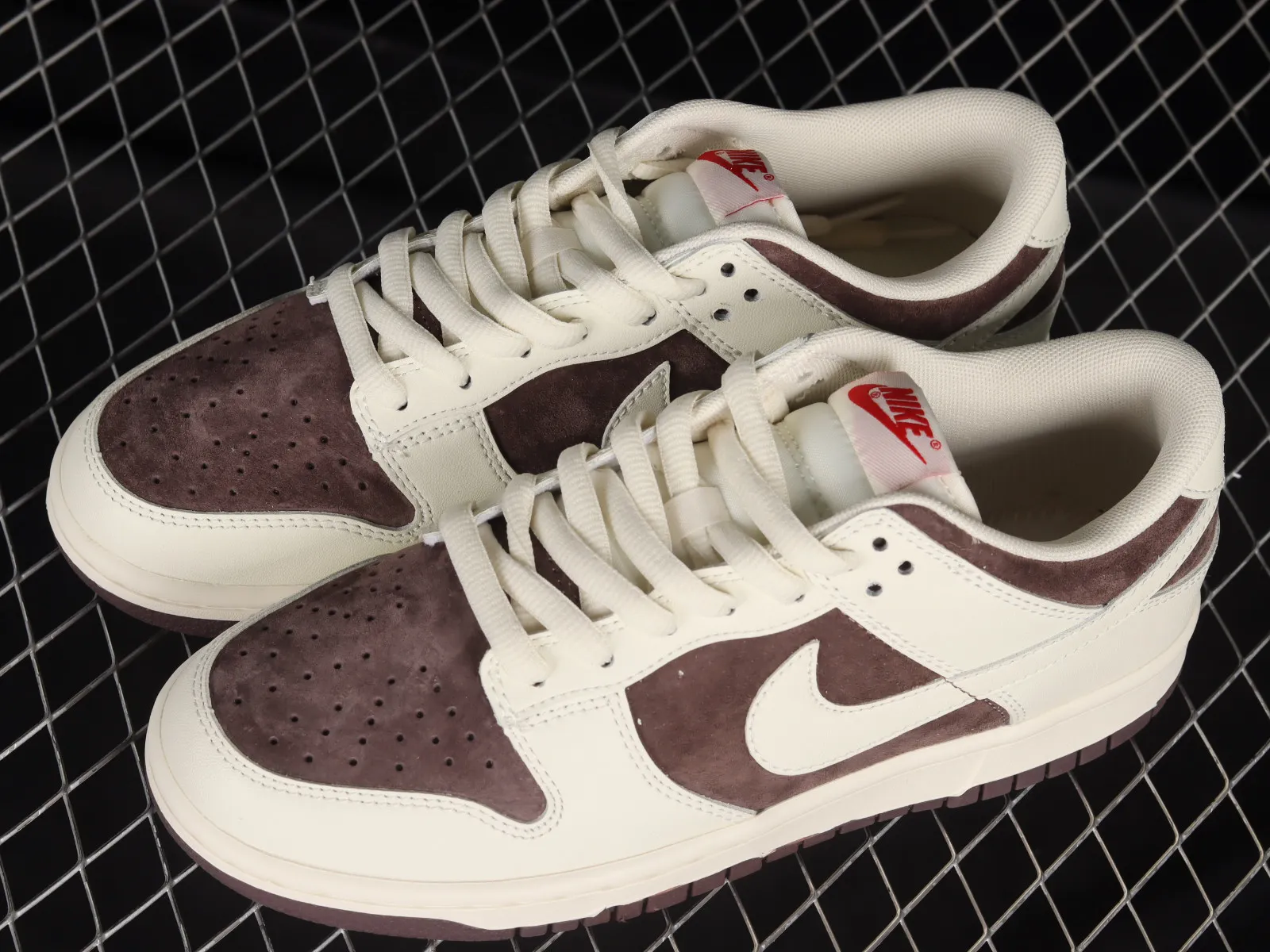 Nike SB Dunk Low Coffee Cream White Red DN0068-226