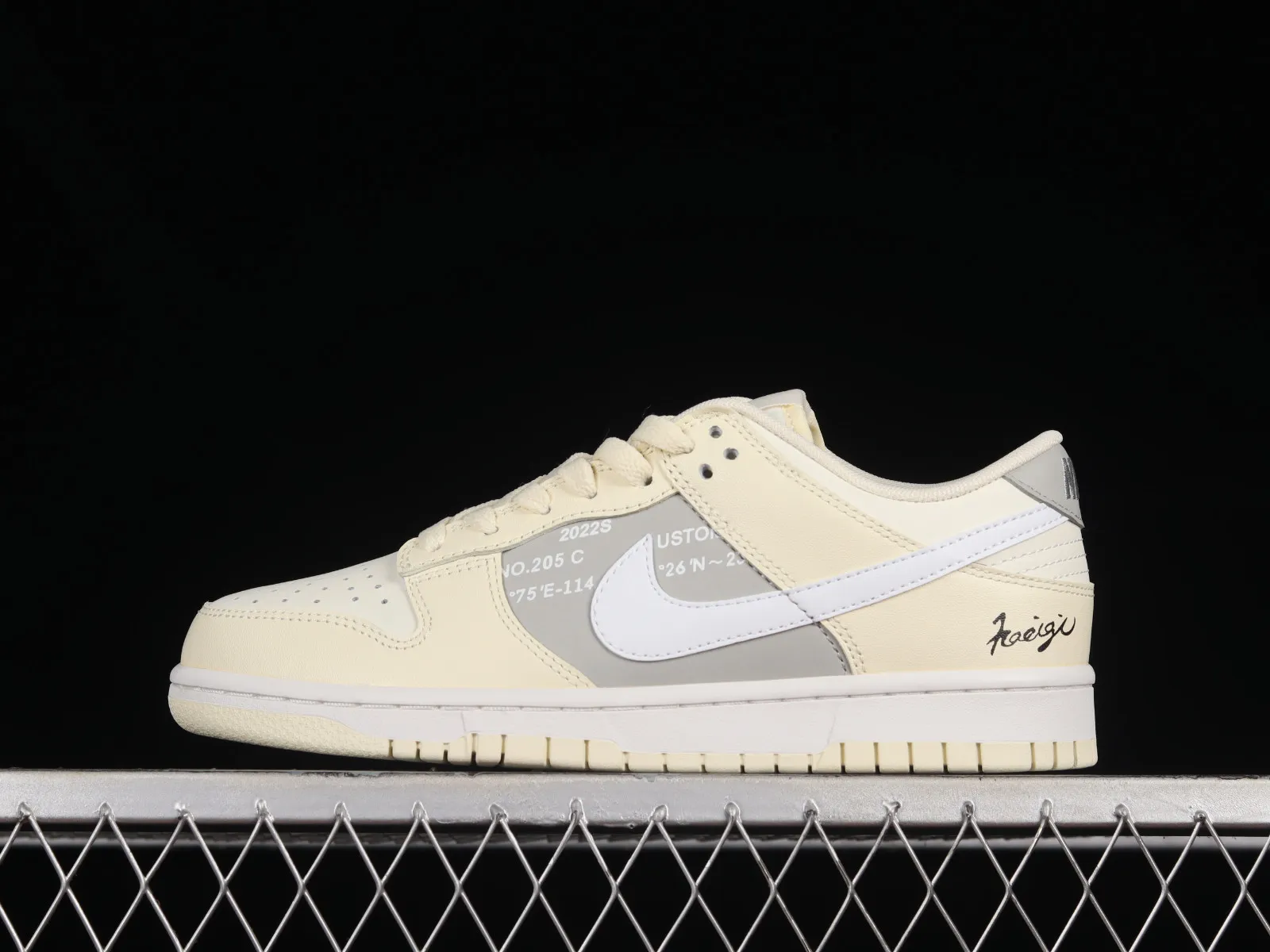 Nike SB Dunk Low Cream White Light Grey DD8052-112