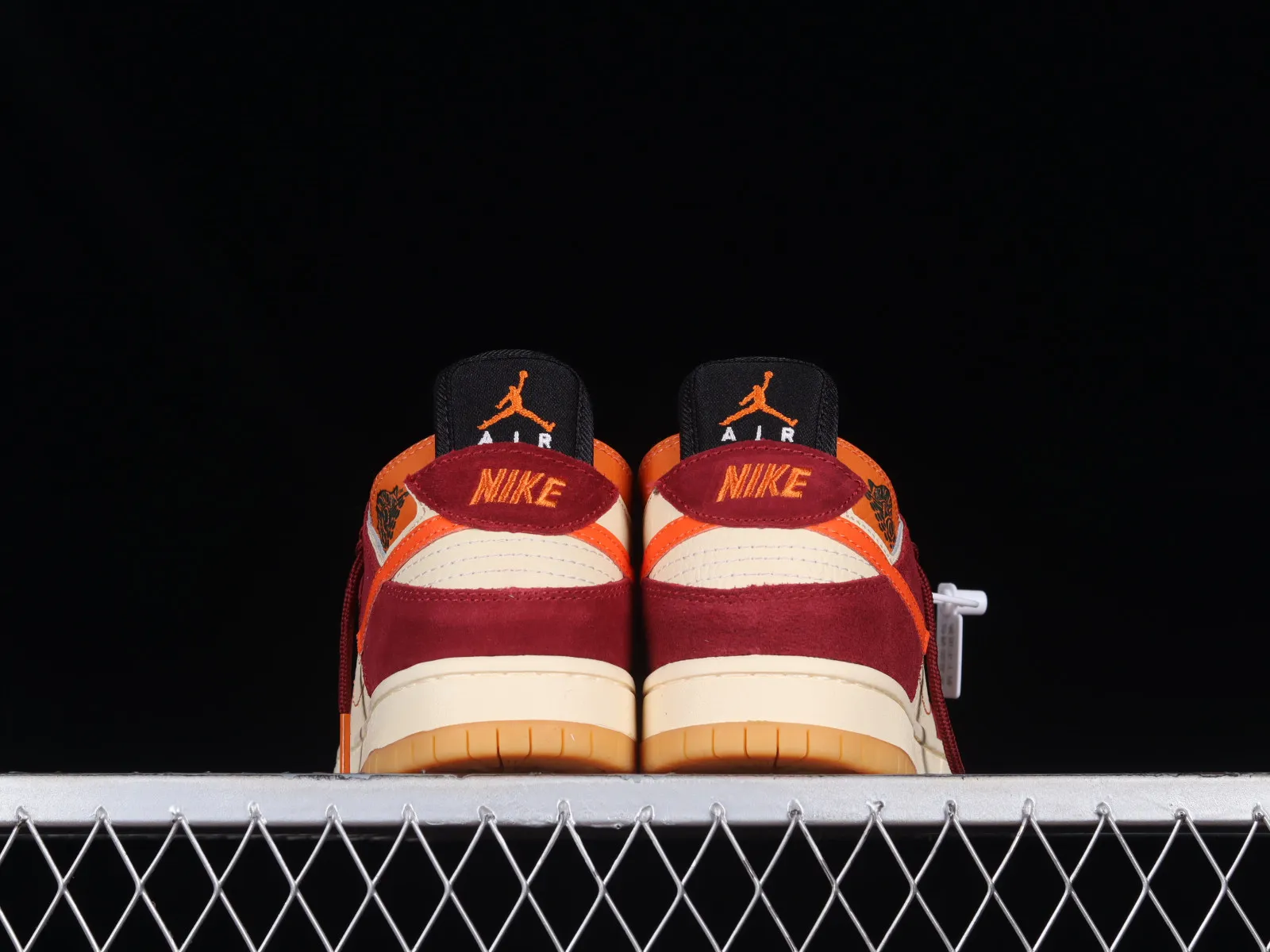 Nike SB Dunk Low Dark Red Totel Orange White BQ6817-036