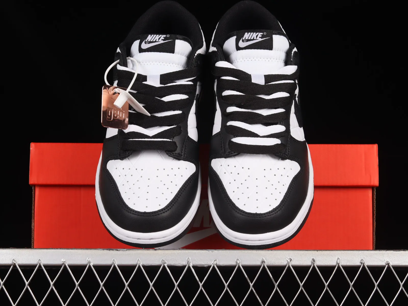 Nike SB Dunk Low Diamond Lattice Black White DX3374-701