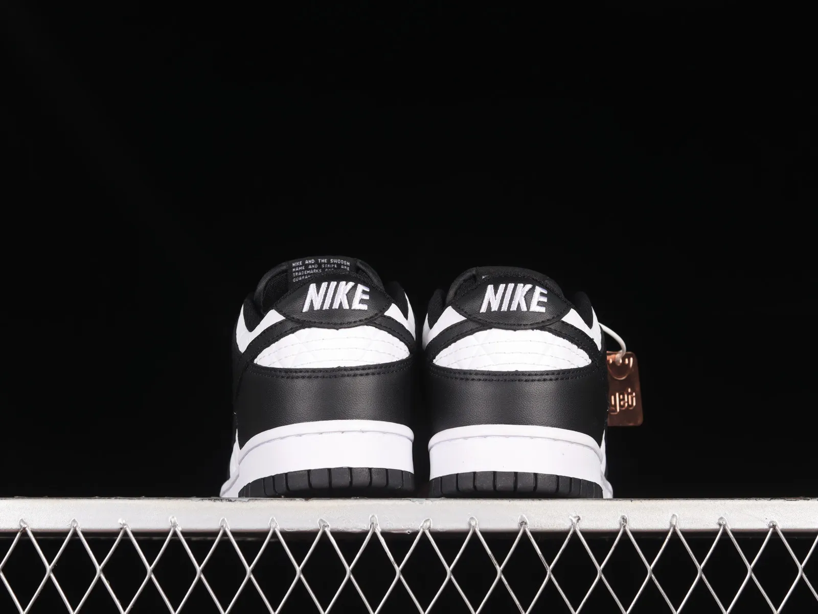 Nike SB Dunk Low Diamond Lattice Black White DX3374-701