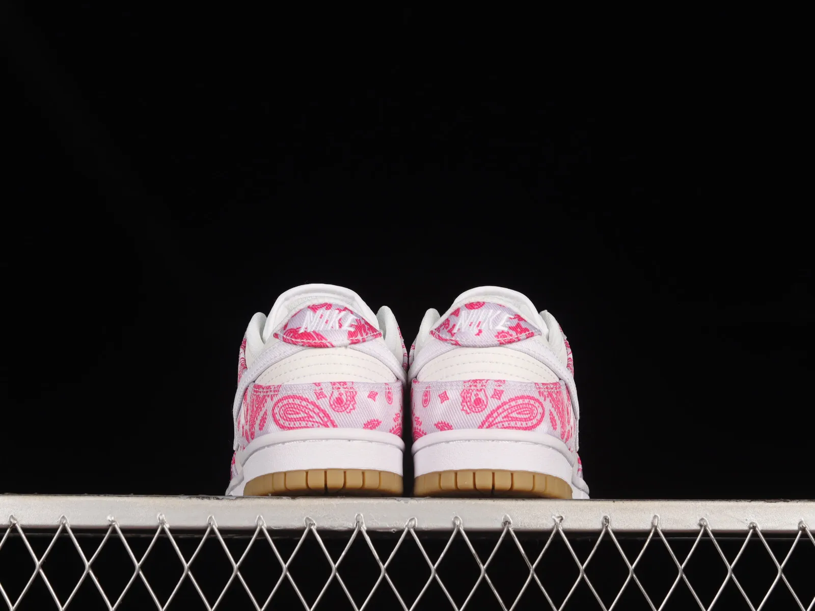 Nike SB Dunk Low White Rose Red Gum CT5053-061