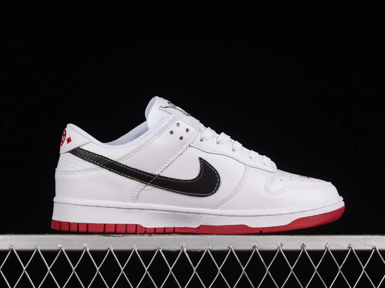 Nike SB Zoom Dunk Low x La eeb White Red Black DJ6188-006