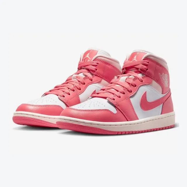 Nike women's air jordan 1 mid (strawberries and cream/ pink/ white/ sea coral/ atmosphere/ sail) siz