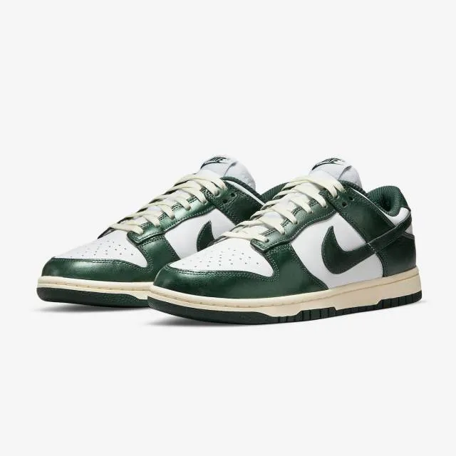 Nike Women's Dunk Low (Vintage Green/ White/ Pine Green/...