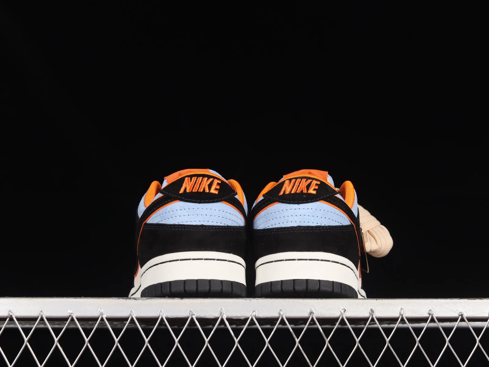 Otomo Katsuhiro x Nike SB Dunk Low Steamboy OST Beige Orange Blue Black LF0039-027