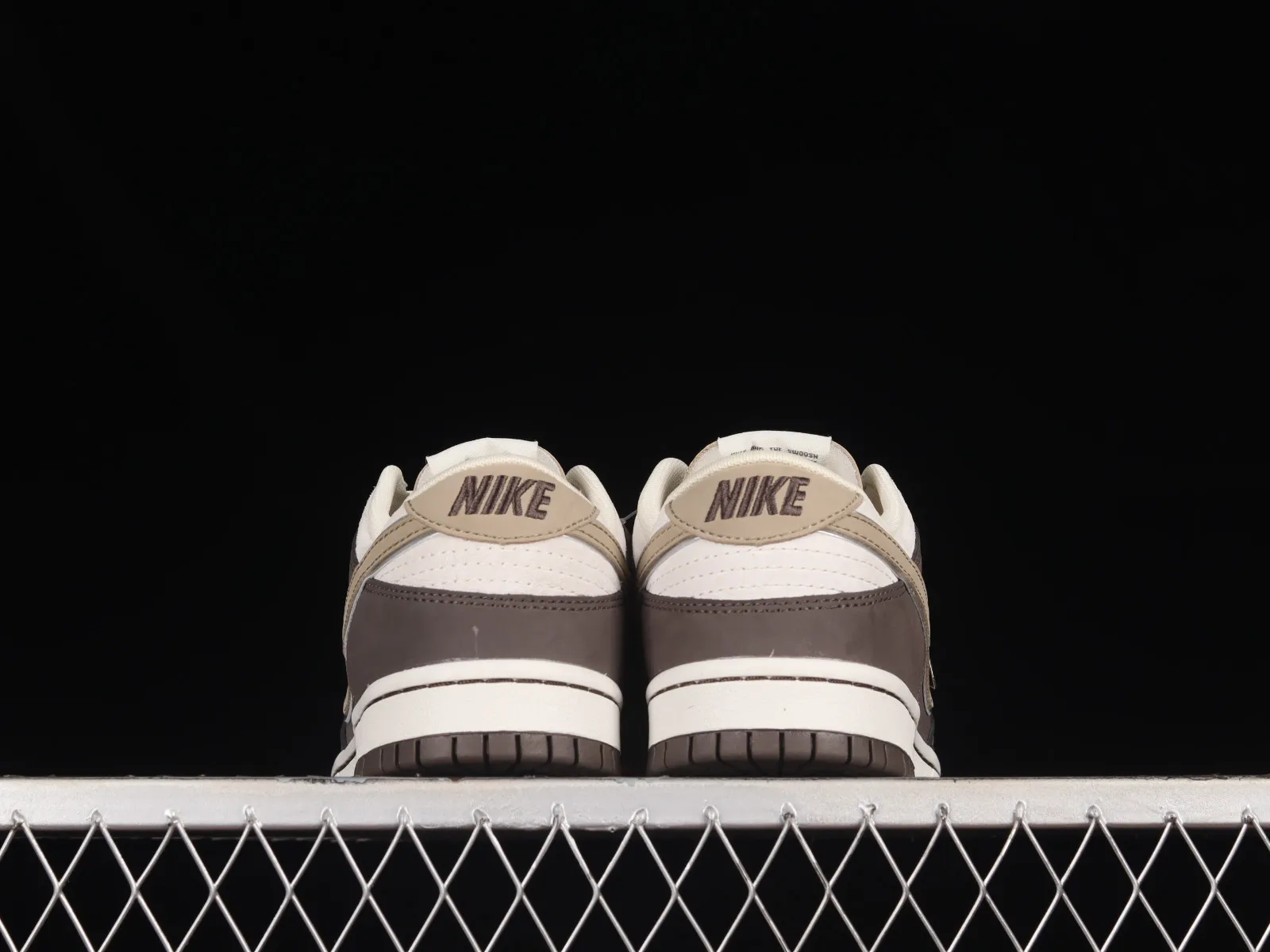 Otomo Katsuhiro x Nike SB Dunk Low Steamboy OST Chocolate White LF0039-032