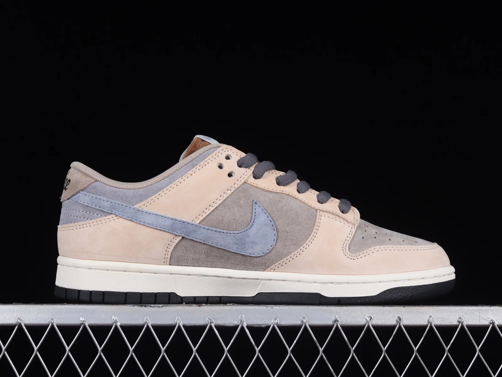 Otomo Katsuhiro x Nike SB Dunk Low Steamboy OST Grey Blue CV1026-052