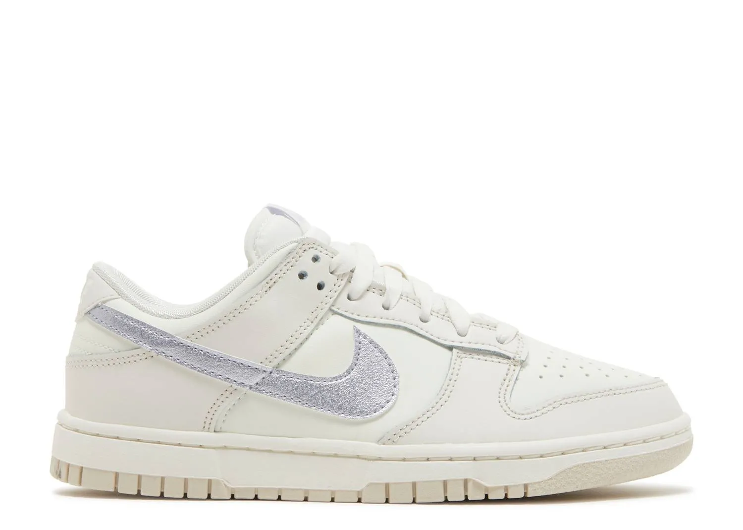 Wmns Nike Dunk Low Sail Oxygen Purple (Myrtle Beach Location)